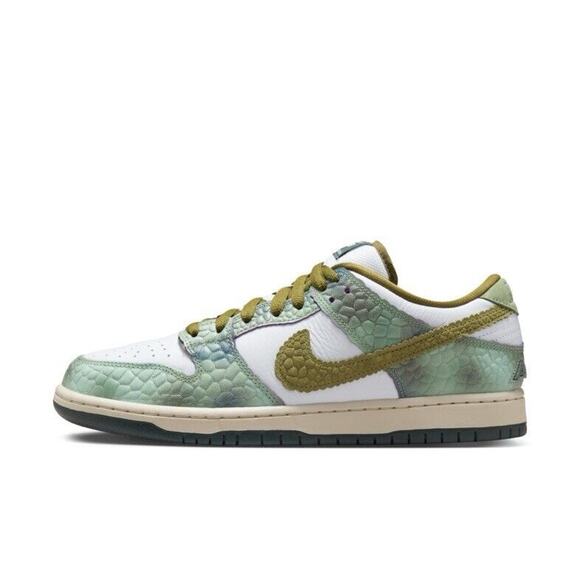 Size 12 • Nike SB Dunk Low Alexis Sablone • Chameleon • Cross-Posted • Firm main image 4